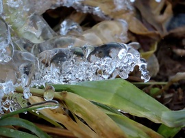 Újabb jégcsodák a csobogónál 3.