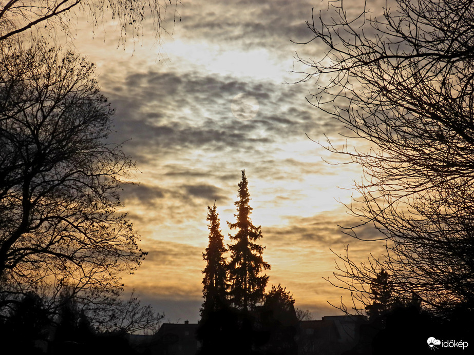 Mielőtt nyugovóra tért a Nap