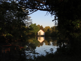 Keretbe foglalva