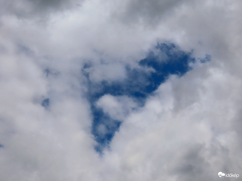 Változatos délutáni égbolt 2.