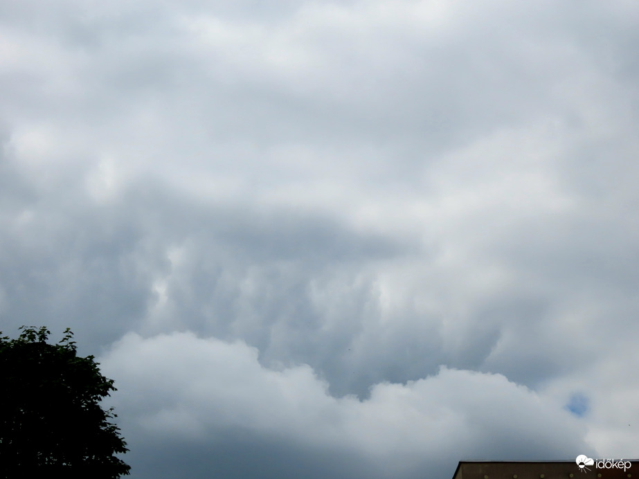 Változatos délutáni égbolt 1.