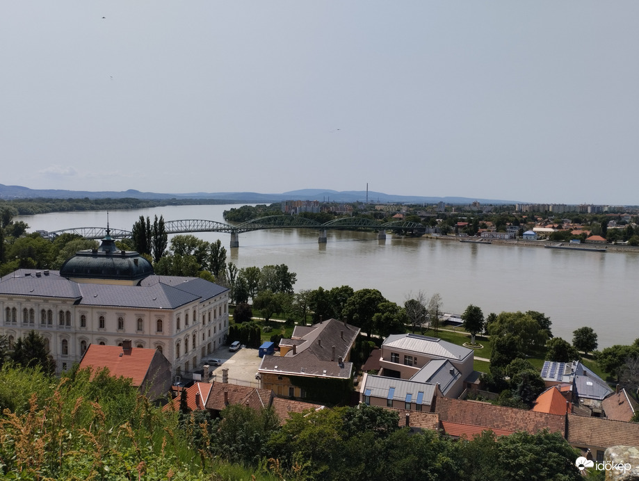 Országhatár.