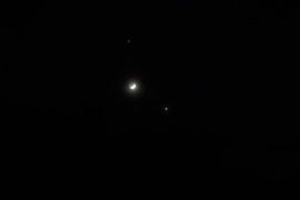 Jupiter, Hold, Vénusz