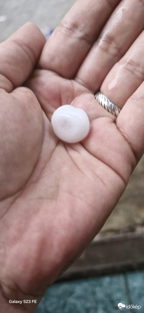 Dió nagyságú jég