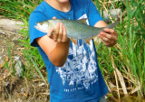 szerencsés ifjú horgász :)