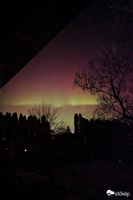 Sarki fény az ágyból nézve