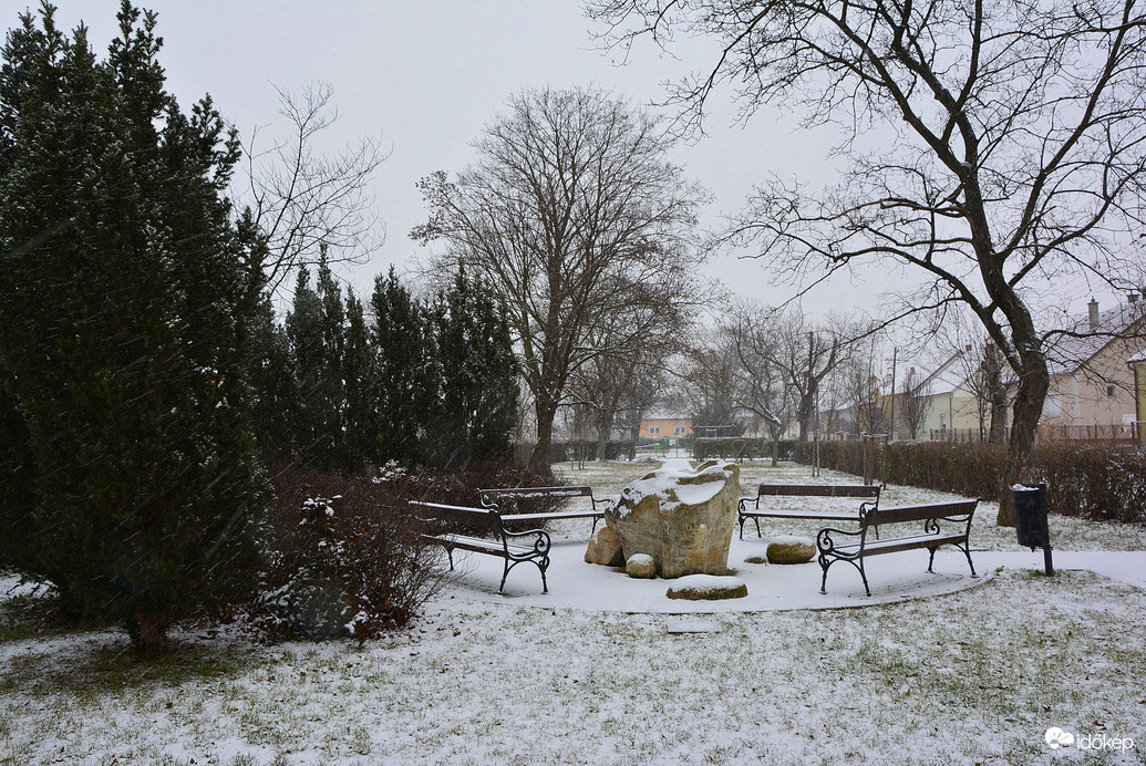 Egész napos havazás Szombathelyen 01.05.