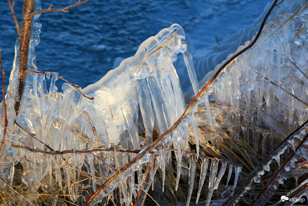 Jégvarázs az Alpokalján is