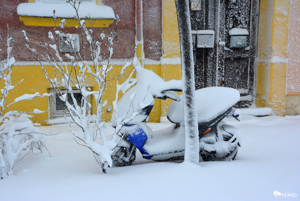 Megállás nélkül havazik 02.20.