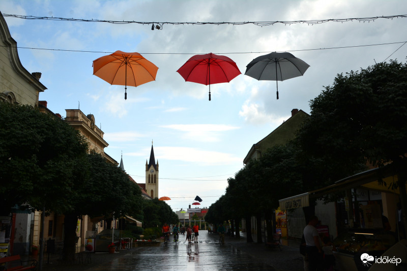 Esernyők mindenütt 06.29.