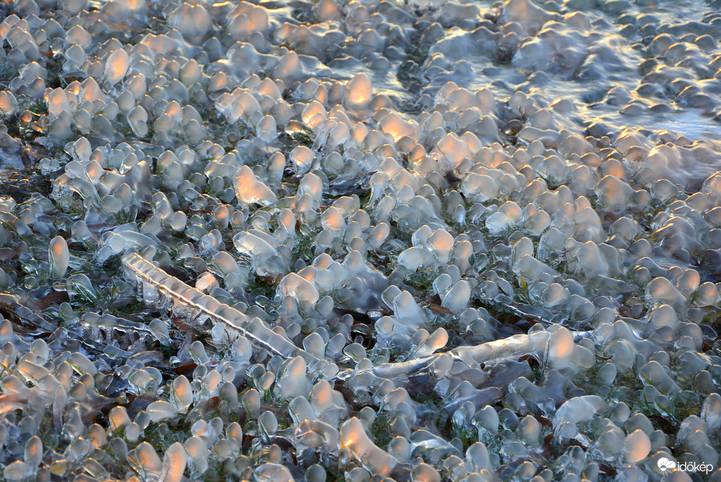 Jeges csodadvilág az Alpokalján naplemente idején01.10.