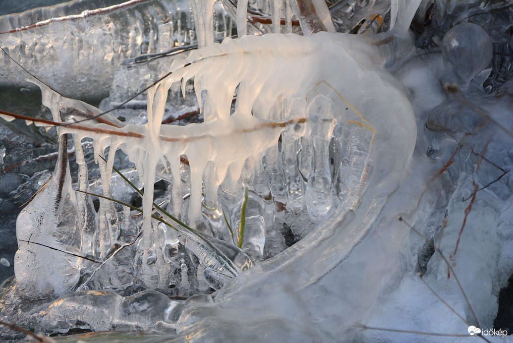 Jeges csodadvilág az Alpokalján naplemente idején 01.10.