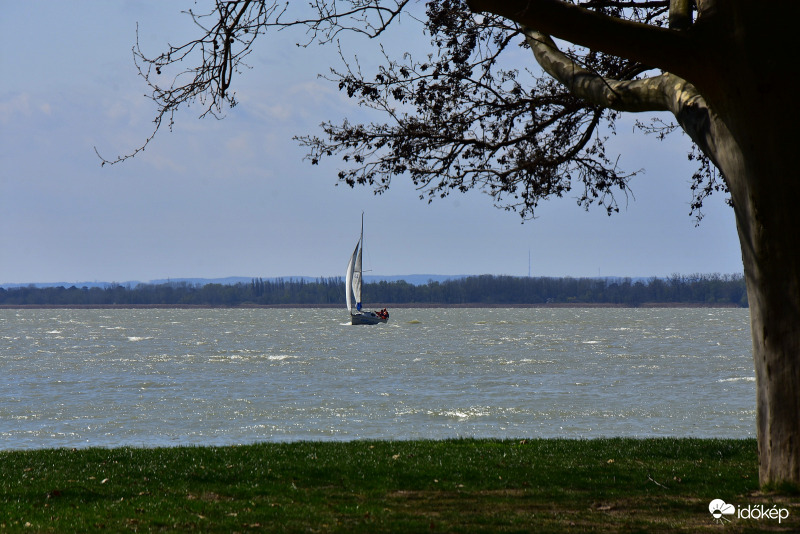 Vitorlás a Balatonon 04.03-án