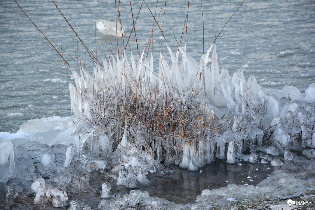 Jégvarázs az Alpokalján is 