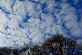 Középmagas gomolyfelhők Szombathely felett 11.26.