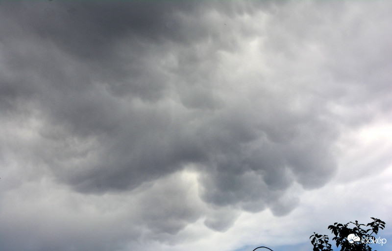 Mammák Szombathely felett 07.08. 9:15