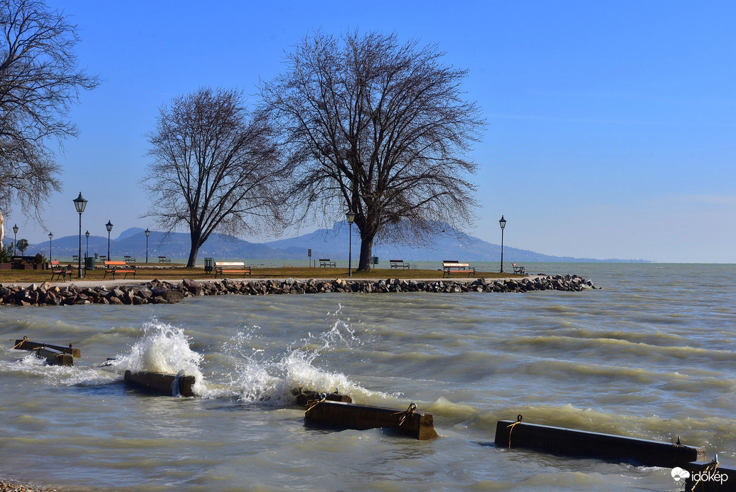 Hullámzó Balaton 03.12.