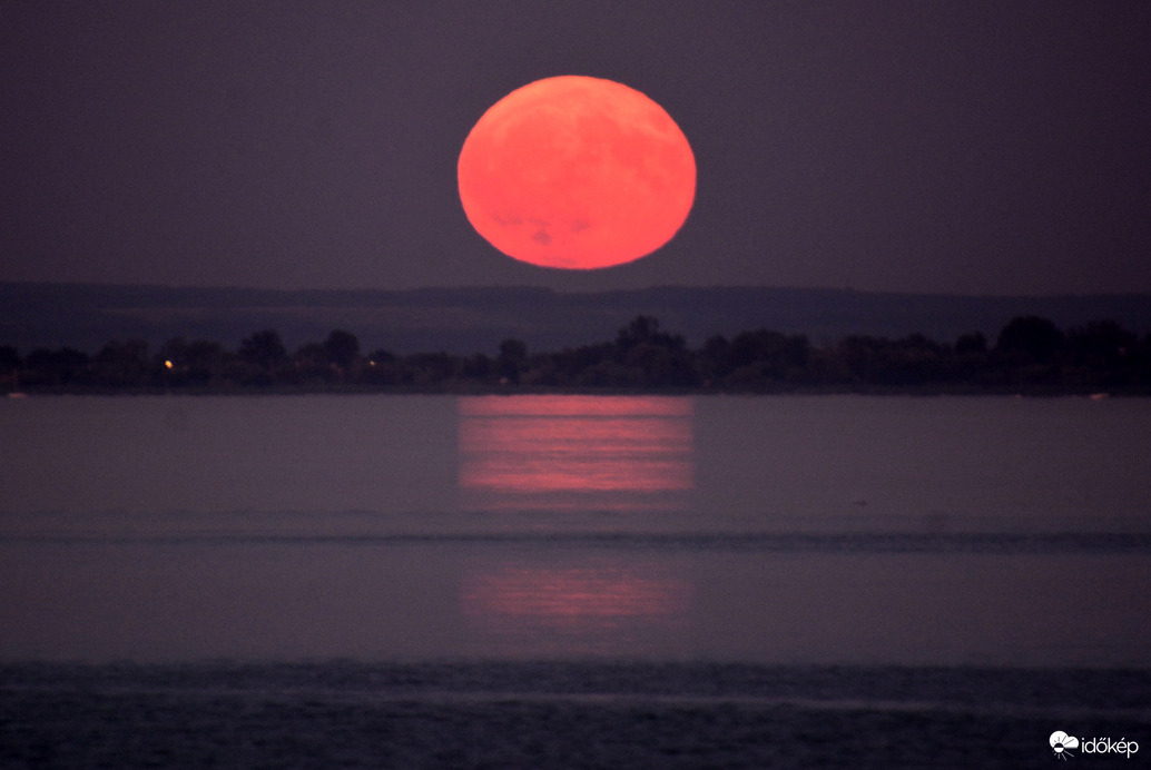 Telihold kelte Balatongyörökön 08.09.