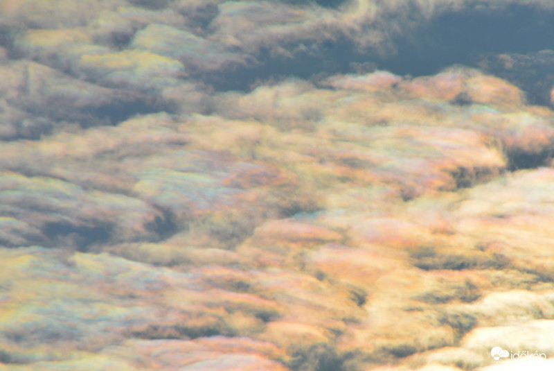 Irizáló felhők 12.30-án