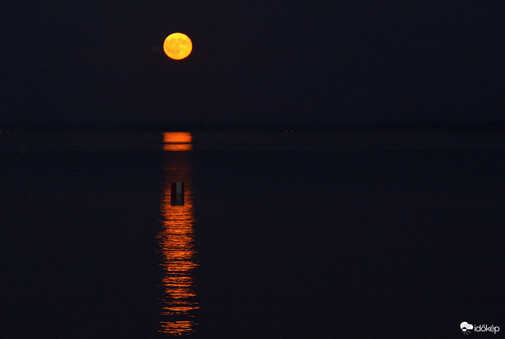 Telihold kelte Balatongyörökön 08.09.