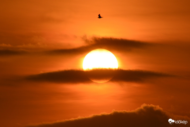 Ma is szépen kel 08.24.