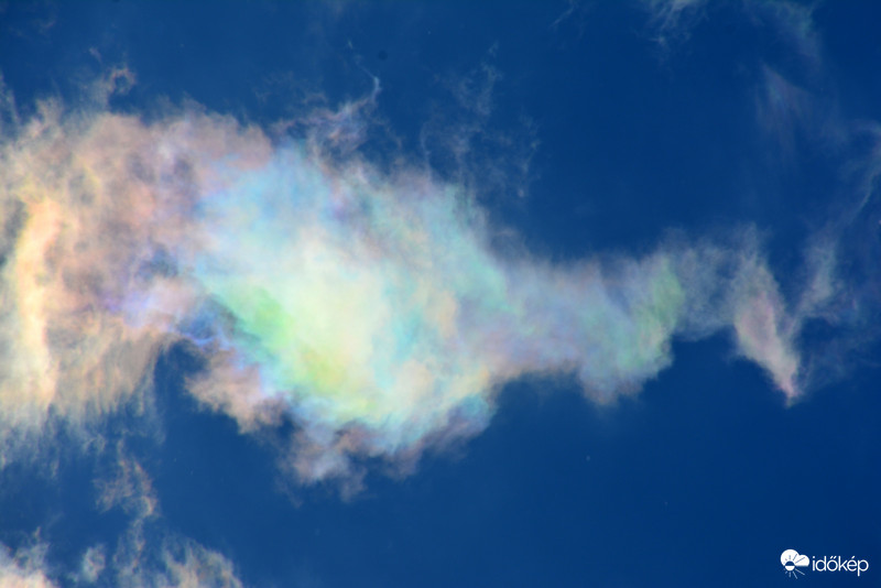 Irizáló felhők Gyenesdiás felett 06.24. 15:35
