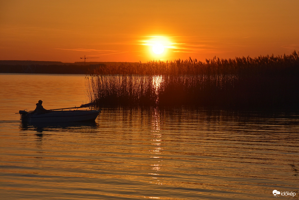 Gyönyörű naplemente Vonyarcvashegyen 04.14.