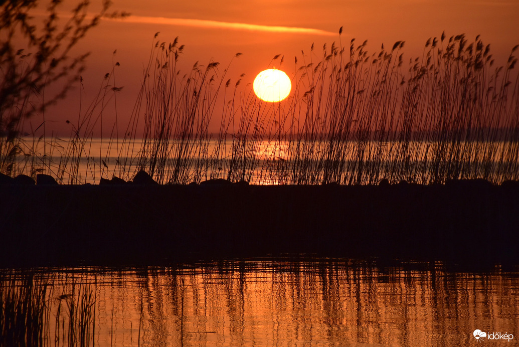 Varázslatos napkelte Balatongyörökön 04.15.