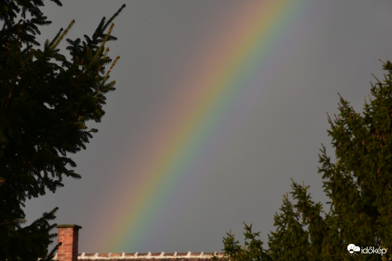 Gyönyörű szivárvány 18:15