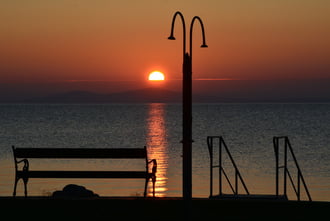 Fagyos, ködös napkelte Balatongyörökön 10.04.