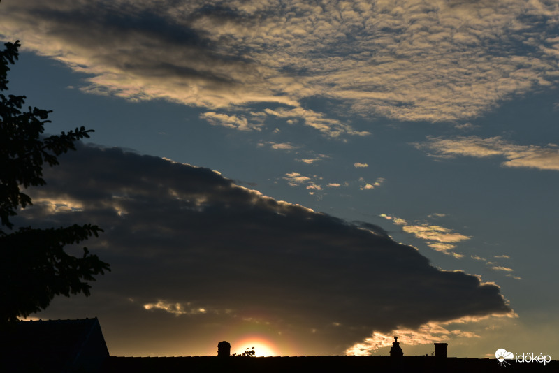 Napkoszorús napkelte Szombathelyen 05.30-án