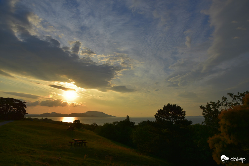 Gyönyörű napkelte Balatongyörökön 06.13.