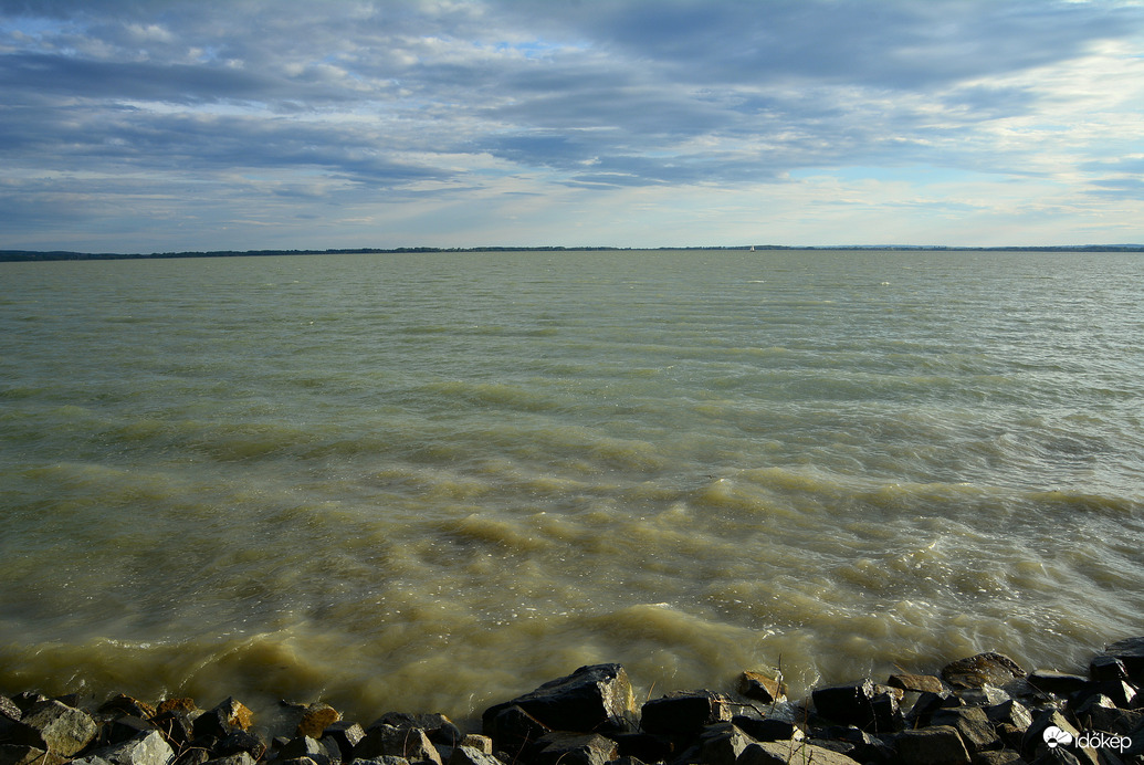 Hullámzó Balaton 04.26.