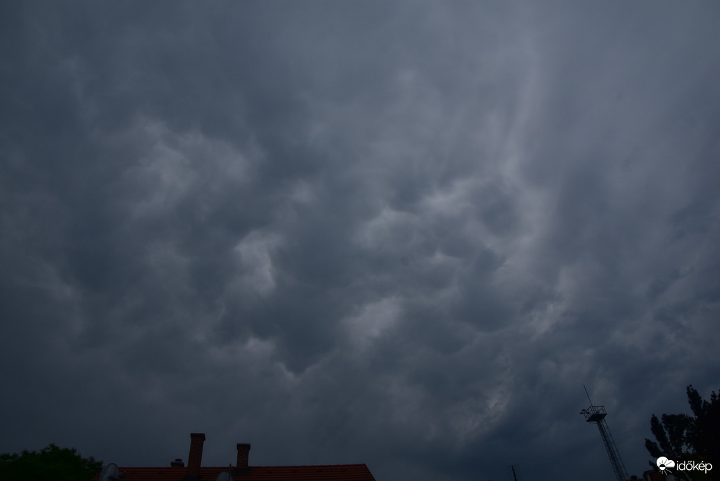 Mammák jelenleg Szombathely felett