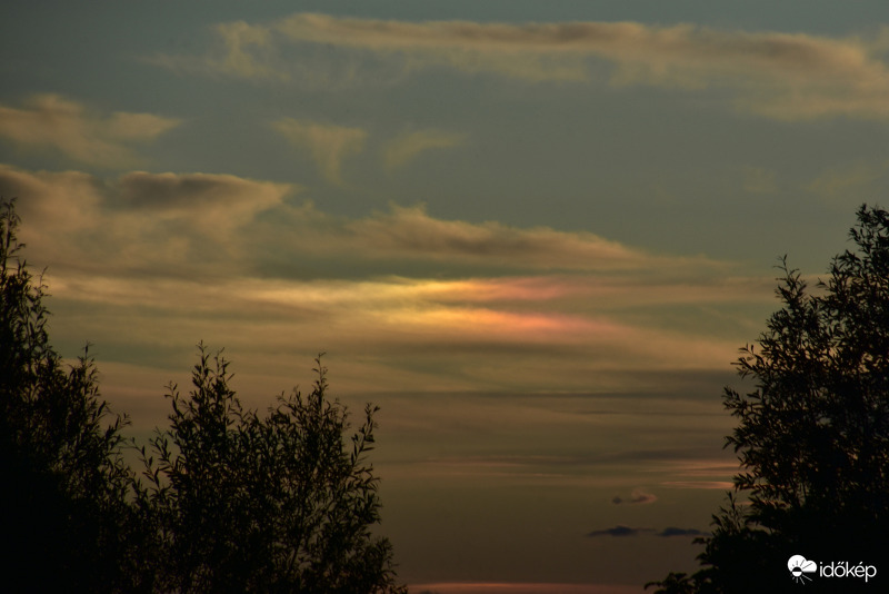 Bal oldali melléknap naplemente idején 07.01. Keszthely felettK