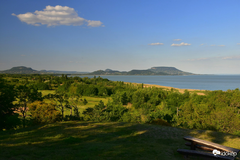 Panoráma a györöki Szépkilátóról 05.21.