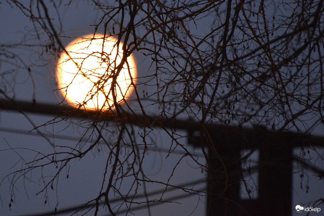 Hajnali Telihold 01.03.