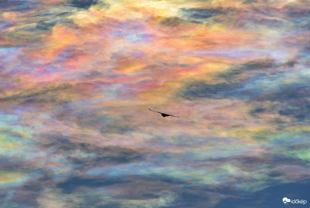 Gyönyörű irizáló felhők ez év utolsó napján Szombathely felett