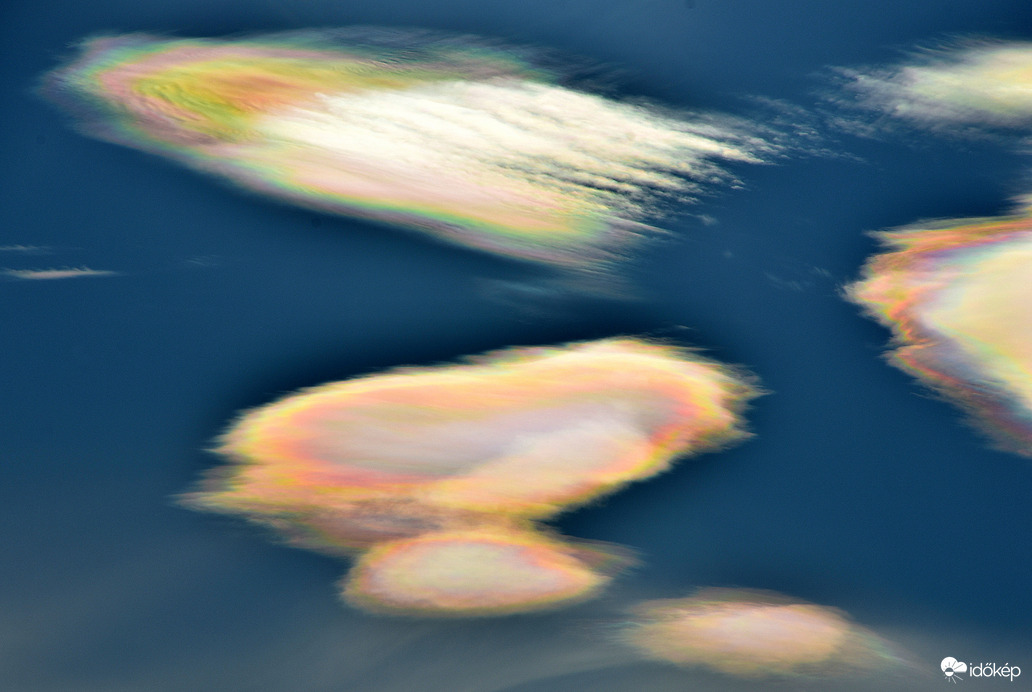 Irizáló lencsefelhők Szombathely felett 01.11.