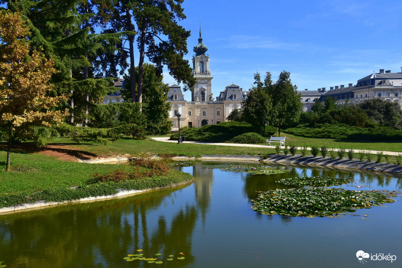 Ősz a keszthelyi Festetics-kastély parkjában 10.01.