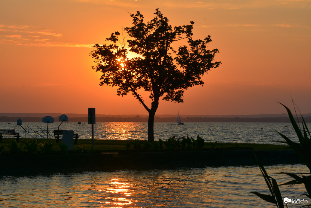 Naplemente a Balatonon 06.16.