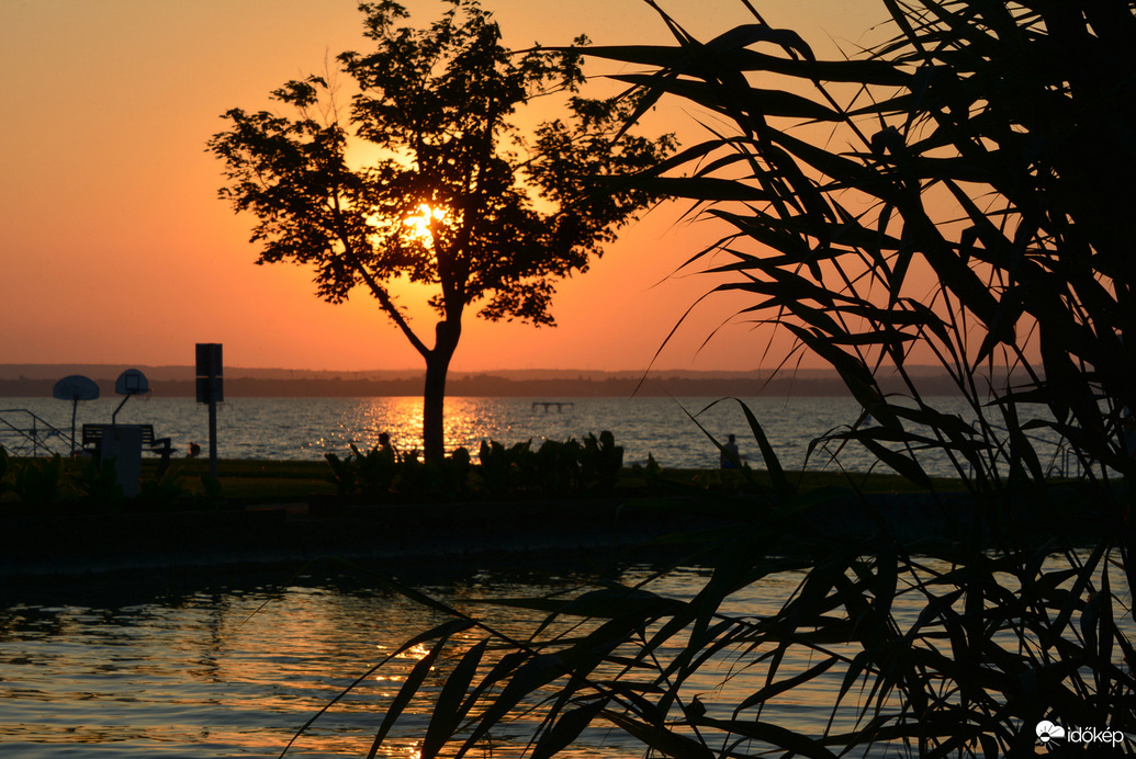 Naplemente a Balatonon 06.25.
