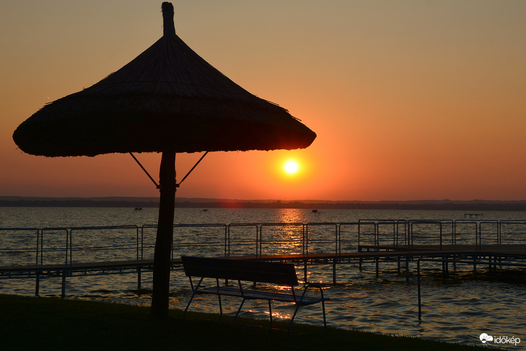 Naplemente a Balatonon 06.25.