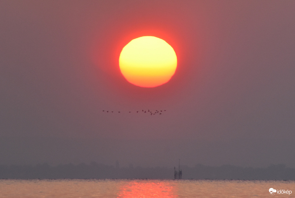 Októberi napkelte Balatongyörökön 10.16.