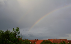 Kiadós zápor utáni szivárvány 04.23.