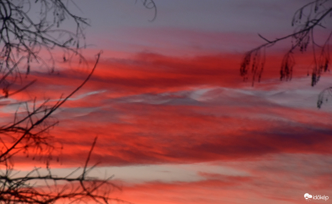 Alkonyati felhők 12.12.