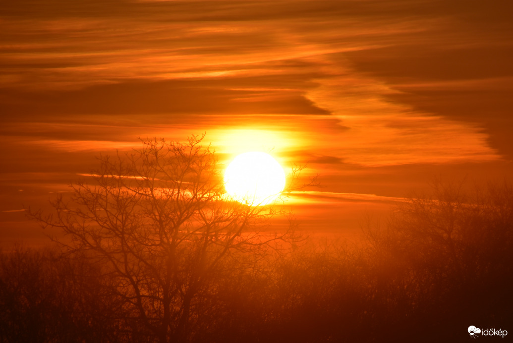 Ez év utolsó napkeltéje Szombathely határában 12.31.