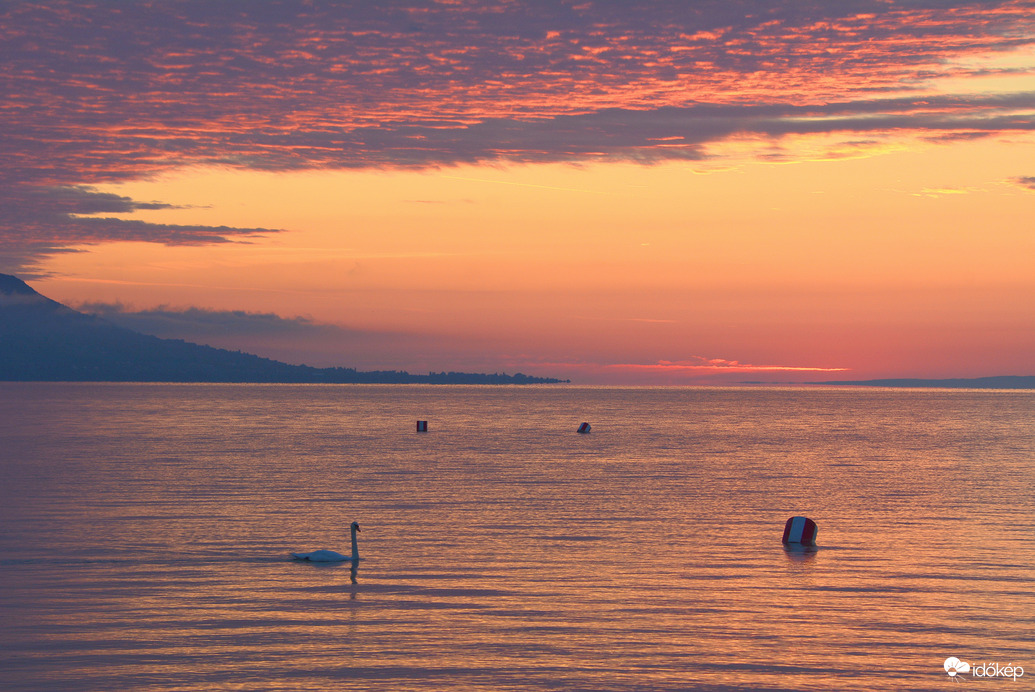 Szeptember első napkeltéje Balatongyörökön