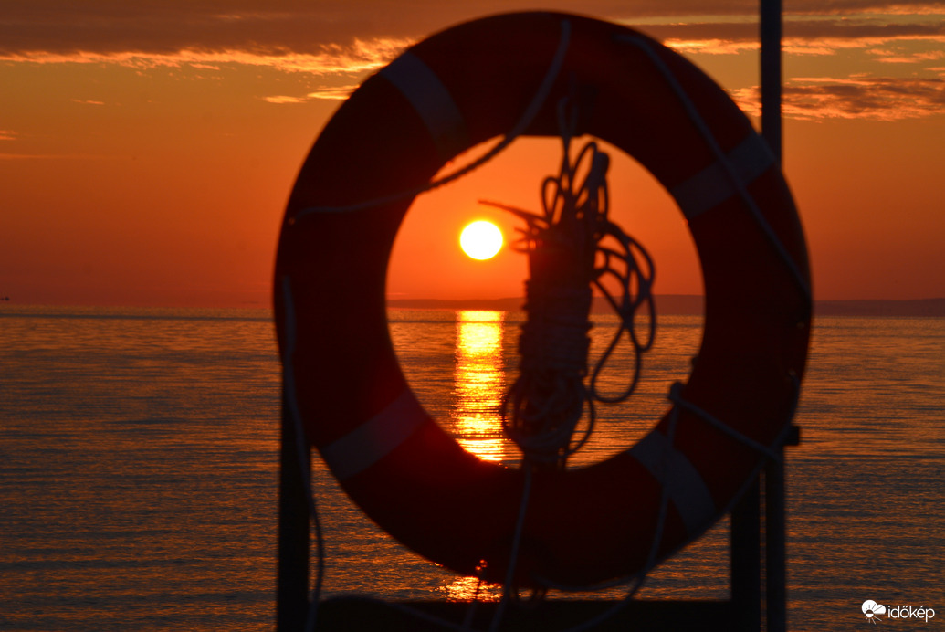 Szeptember első napkeltéje Balatongyörökön
