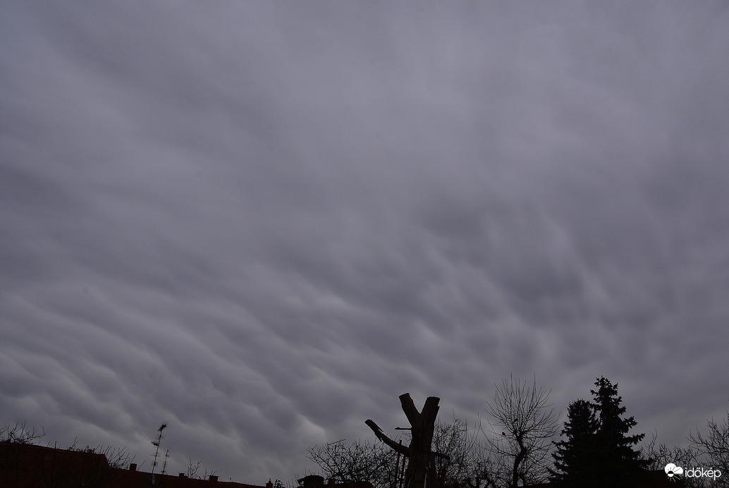 Mammatus felhők Szombathely felett 02.06.